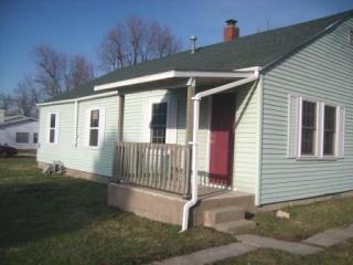 1702 Oak Grove Ave, Springfield MO  65803-5156 exterior