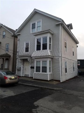 11 Bailey Ct, Providence, RI 02909-2743