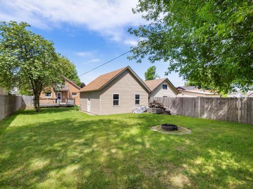 1325 16 St, Manitowoc WI 54220-5611 exterior