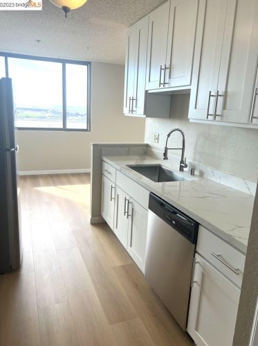 555 Pierce St, Berkeley CA 94706-1044 exterior