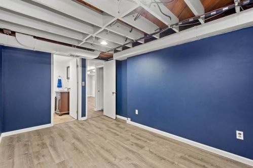 841 Macarthur Dr, Pittsburgh PA 15228-1703 exterior