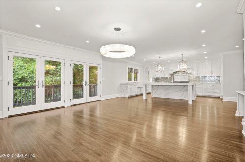 30 Brookridge Dr, Greenwich CT 06830-4830 exterior