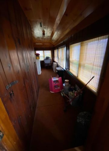 302 Springfield St, Chicopee MA 01013-2834 exterior