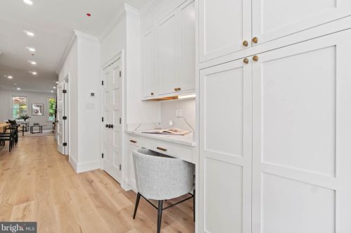 17 9th St, Washington DC  20003-1333 exterior