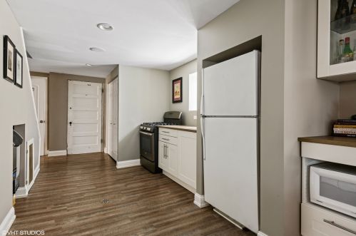 6127 Austin Ave, Chicago IL  60638-4319 exterior