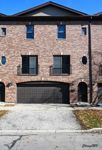 2345 74th Ct, Chicago, IL 60707-2632