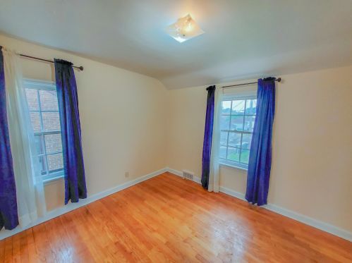 5423 Greenfield Ave, Milwaukee WI 53204-2618 exterior