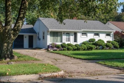 2109 Golfview Ave, Kalamazoo, MI 49001-5228