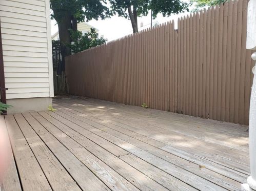 190 Carroll St, Bronx NY  10464-1464 exterior