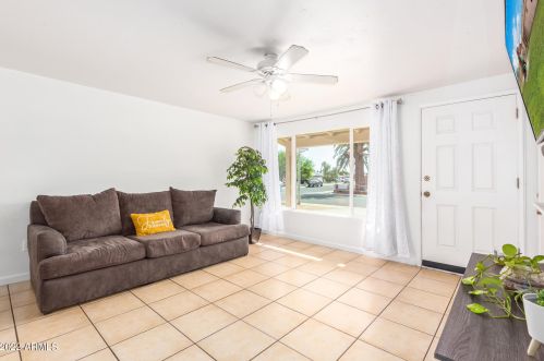 2221 61 Dr, Phoenix AZ 85033-4603 exterior