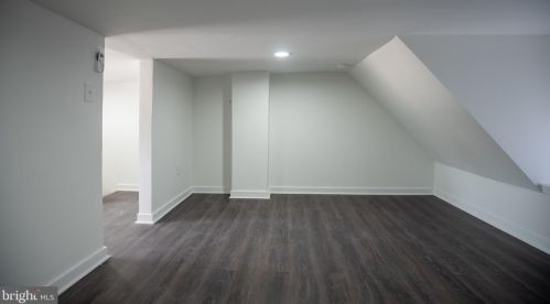 5148 Hazel Ave, Philadelphia PA 19143-1526 exterior