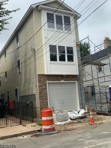 331 7th St, Newark NJ  07103 exterior