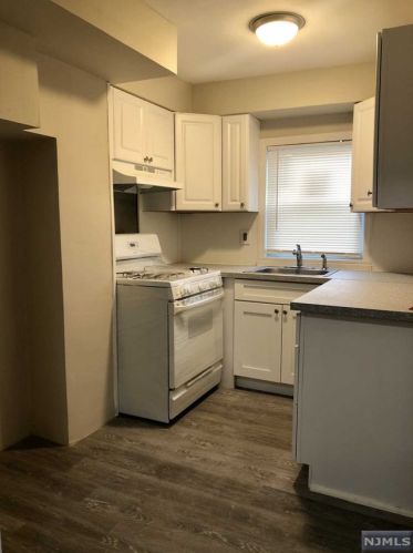 24 Maple St, Outwater NJ 07026-2908 exterior