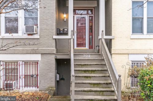 702 Quincy St, Washington, DC 20017-3622