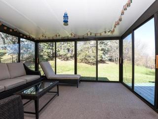 373 Mary St, Saint Paul, MN 55119-5534