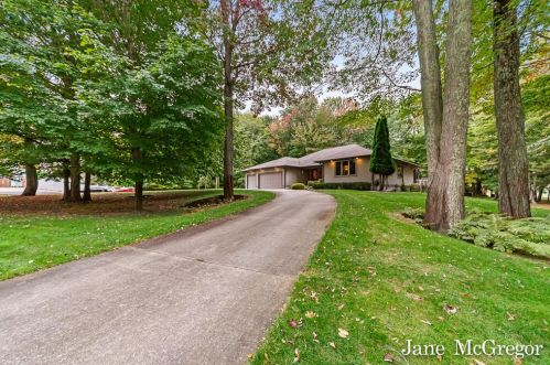 187 Pontaluna Rd, Meskegon, MI 49444-9744