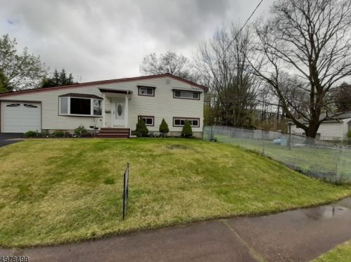 172 Perry St, Dover, NJ 07801-2044