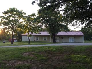 618 Mocking Bird Ave, Ada, OK 74820-9575