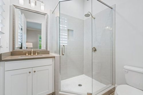 4698 Conway Dr, Atlanta GA 30327-3520 exterior