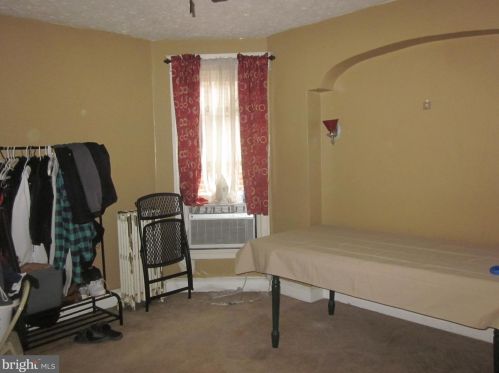 3305 Englewood St, Philadelphia PA 19149-1613 exterior