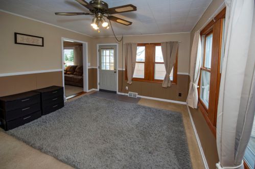 8442 Montana Ave, Milwaukee WI 53227-3357 exterior