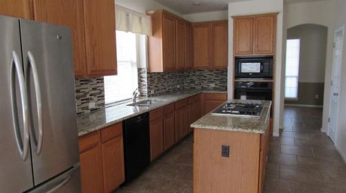 2033 Creole Dr, Austin TX  78727-3424 exterior