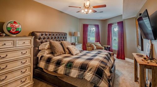 572 Spring Cave Rd, Spring Bluff MO exterior