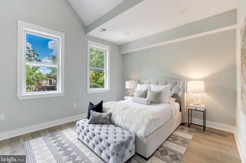 325 11th St, Washington DC  20002-6219 exterior