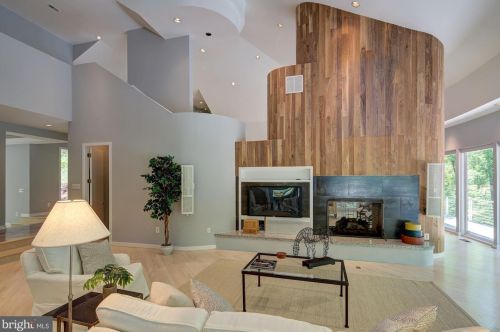 10011 Avenel Farm Dr, Rockville MD 20854-5410 exterior