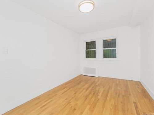 461 Commonwealth Ave, Bronx NY 10473-3502 exterior