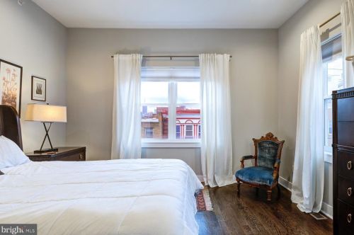 934 Ellsworth St, Philadelphia PA 19146-3010 exterior