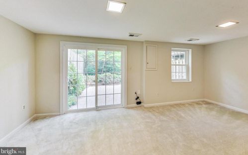 1537 Chatham Colony Ct, Herndon VA 20190-4203 exterior