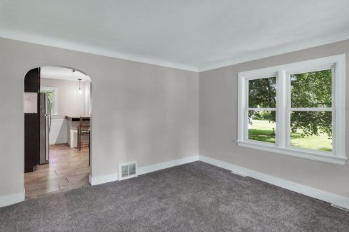 5024 Westnedge Ave, Kalamazoo MI 49004-3071 exterior