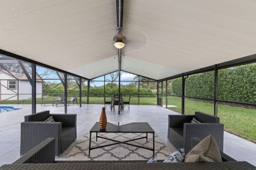 441 53rd St, Boca Raton FL  33487-3750 exterior