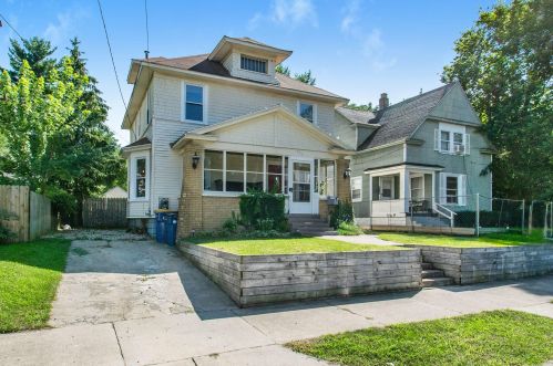 936 Temple St, Grand Rapids MI  49507-1934 exterior