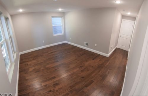 225 9 St, Newark NJ 07107-1907 exterior