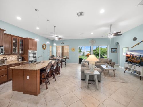 10289 Waterway Ln, Fort Pierce FL  34987-2538 exterior