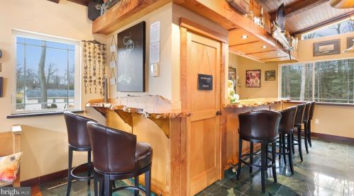 4512 Dolphin Ln, Alexandria VA 22309-3110 exterior