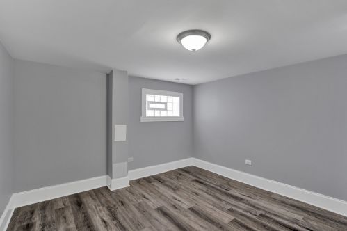 8232 Ridgeland Ave, Chicago IL  60617-1744 exterior