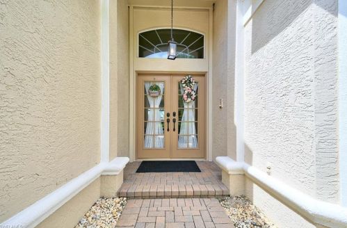 5957 Ashford Ln, Naples FL 34110-2396 exterior