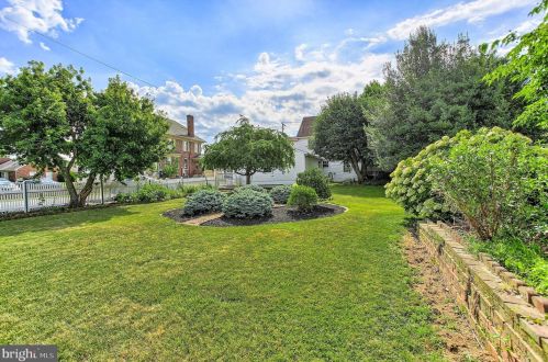 822 Broadway, Hanover PA  17331-2015 exterior