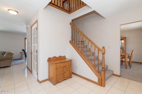 10400 Roger St, Kalamazoo MI 49002-7185 exterior