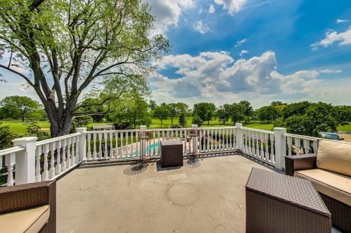 770 Greenview Rd, Itasca IL 60143-1835 exterior