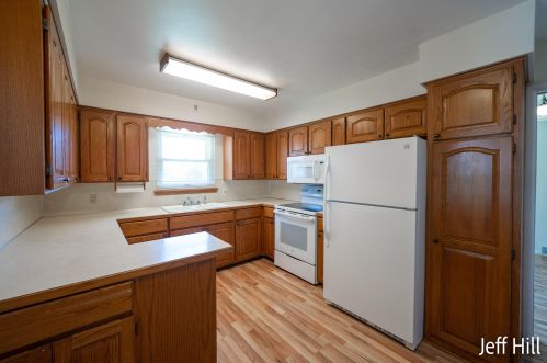 1628 Leffingwell Ave, Grand Rapids MI 49525-3902 exterior