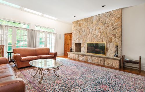 158 Clapboard Rdg Rd, Greenwich CT 06831-3351 exterior