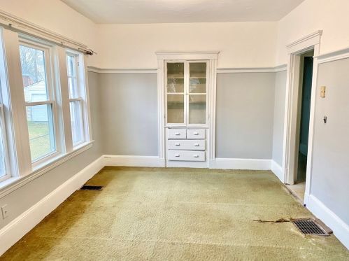 24 Baxter Ave, Quincy, MA 02169-5802