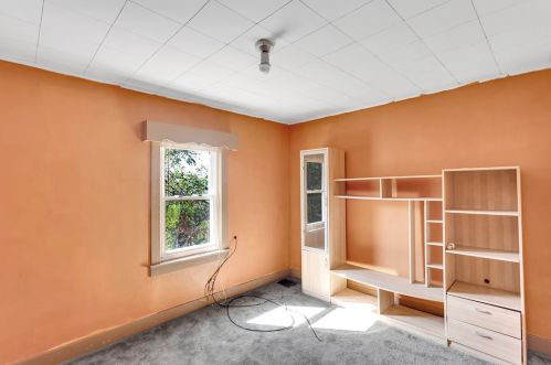 2317 Milligan Ave, Pittsburgh PA 15218-2241 exterior