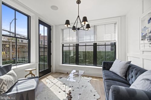 1632 15th St, Washington DC  20009-3850 exterior