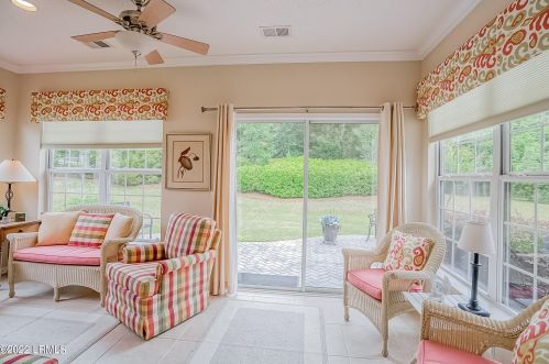 27 Crescent Creek Dr, Bluffton SC 29909-6211 exterior