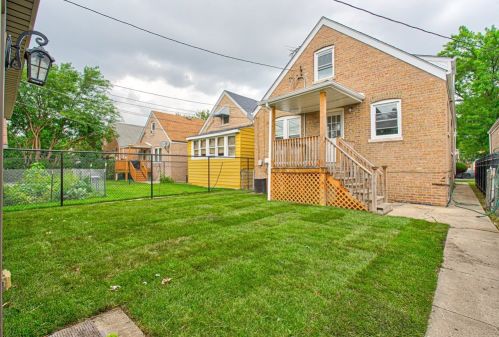 7138 Christiana Ave, Chicago IL  60629-3520 exterior